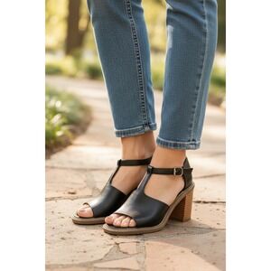 ANA Pixley Black Leather Block Heel Ankle Strap‎ Peep Toe Sandals Size 6M